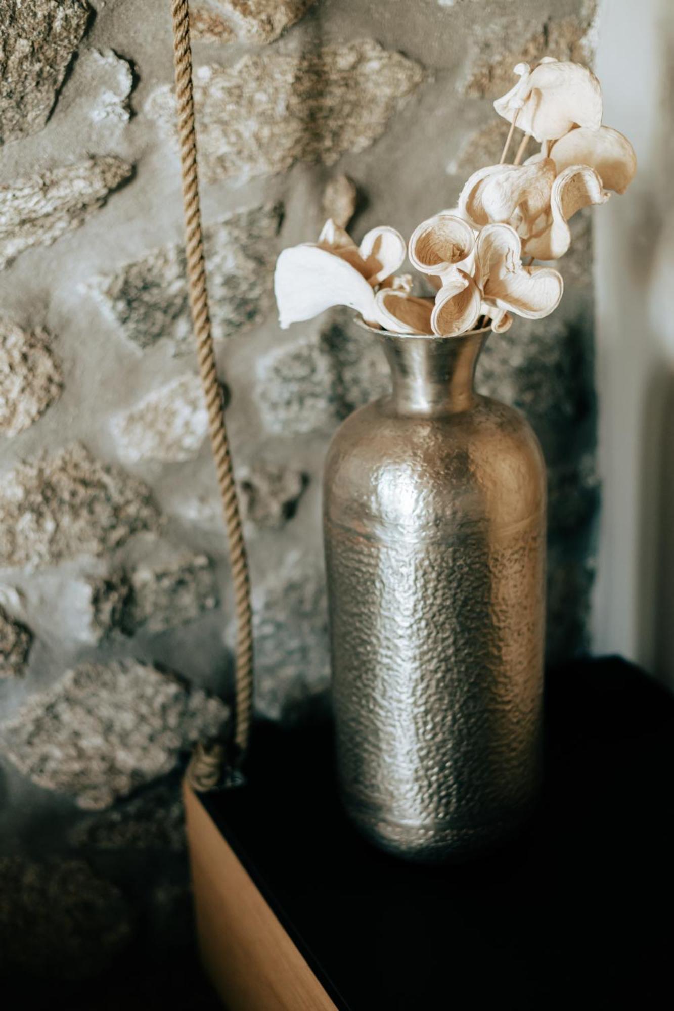 White And Grey Apartment Mykonos Town Bilik gambar